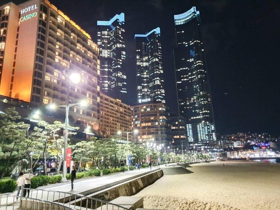 Haeundai Beach 1 Cho Apartment Пусан Екстериор снимка