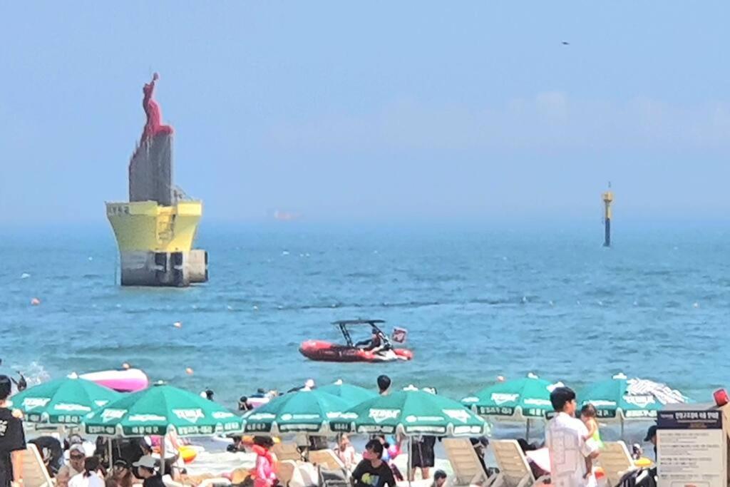 Haeundai Beach 1 Cho Apartment Пусан Екстериор снимка